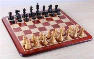 Luxury handmade wooden chessmen extra queens felted chess pieces weighted 